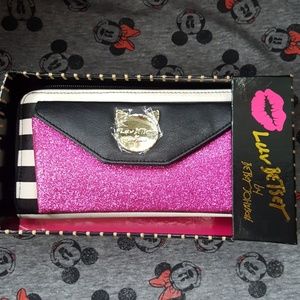 Betsey Johnson wallet